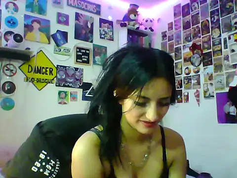 Snapshot of angelgirl2006 chatting on June 8, 10:54 pm angelgirl2006 online show from June 8, 10:54 pm