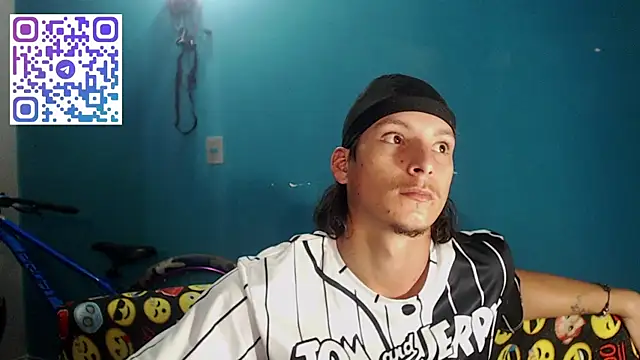 Snapshot of MrKingsaintx chatting on June 21, 8:50 am MrKingsaintx online show from June 21, 8:50 am