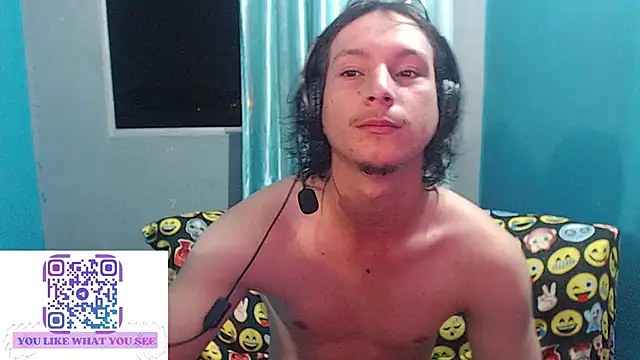 Snapshot of MrKingsaintx chatting on June 30, 12:33 am MrKingsaintx online show from June 30, 12:33 am