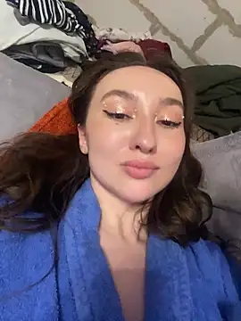 Snapshot of Maryana_Ro chatting on June 6, 10:47 pm Maryana Ro online show from June 6, 10:47 pm