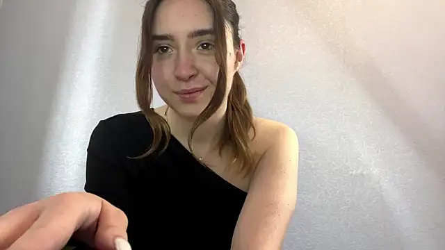 Snapshot of MaisonVirele chatting on May 30, 12:13 pm MaisonVirele online show from May 30, 12:13 pm