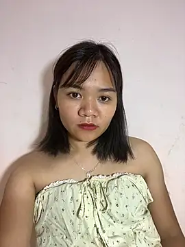 Snapshot of Ari_baby9 chatting on May 30, 3:20 pm Ari baby9 online show from May 30, 3:20 pm