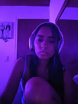 Snapshot of xcleila chatting on June 11, 6:00 am xcleila online show from June 11, 6:00 am