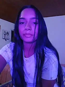 Snapshot of xcleila chatting on June 26, 3:00 am xcleila online show from June 26, 3:00 am
