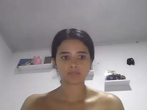 Snapshot of micaelamoreno18 chatting on May 29, 5:11 pm micaelamoreno18 online show from May 29, 5:11 pm