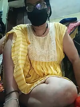 Snapshot of hi-bhabhi chatting on June 11, 8:45 am hi-bhabhi online show from June 11, 8:45 am