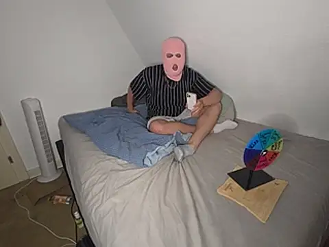 TheRealMaskedCouple online show from June 4, 8:26 pm