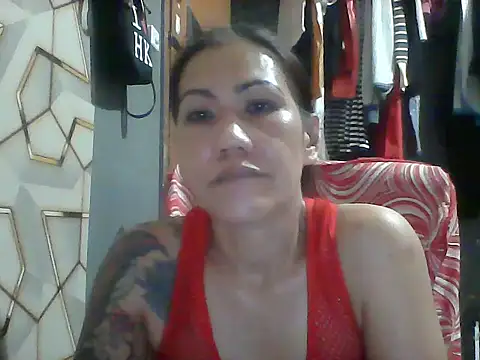 Snapshot of pinayheartaker chatting on June 1, 12:18 pm pinayheartaker online show from June 1, 12:18 pm