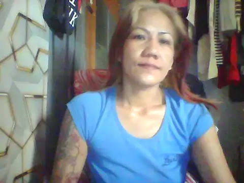 Snapshot of pinayheartaker chatting on June 18, 2:01 am pinayheartaker online show from June 18, 2:01 am