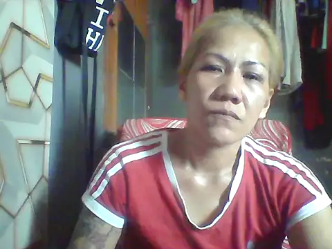 Snapshot of pinayheartaker chatting on July 7, 4:37 am pinayheartaker online show from July 7, 4:37 am