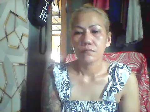 Snapshot of pinayheartaker chatting on July 10, 12:48 am pinayheartaker online show from July 10, 12:48 am