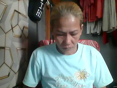 Snapshot of pinayheartaker chatting on July 14, 1:19 am pinayheartaker online show from July 14, 1:19 am