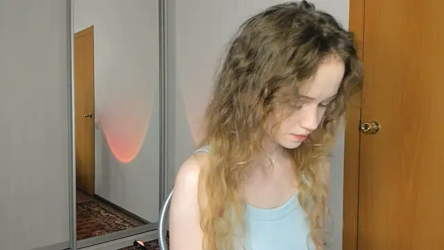babymolly2 online show from July 25, 9:23 pm