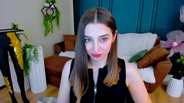 Snapshot of FlirtySpark chatting on June 16, 10:07 am FlirtySpark online show from June 16, 10:07 am