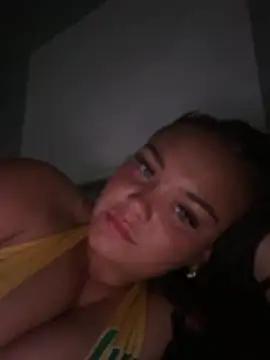 Snapshot of MaddisonWhitex chatting on July 19, 8:23 pm MaddisonWhitex online show from July 19, 8:23 pm