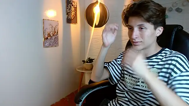 Snapshot of Marcoviolet chatting on June 11, 7:45 pm Marcoviolet online show from June 11, 7:45 pm