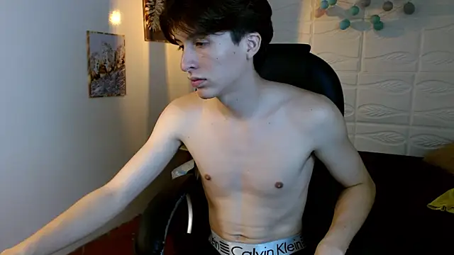 Snapshot of Marcoviolet chatting on June 17, 8:32 pm Marcoviolet online show from June 17, 8:32 pm