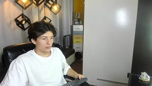 Snapshot of Marcoviolet chatting on July 2, 8:04 pm Marcoviolet online show from July 2, 8:04 pm