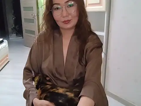 soraisaa online show from May 31, 7:04 pm