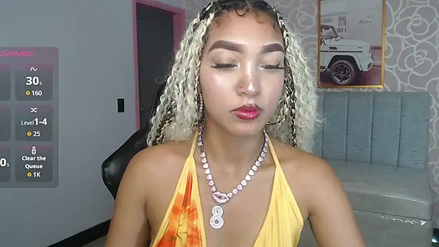 Snapshot of CamilaVixen_ch chatting on July 16, 1:50 pm CamilaVixen ch online show from July 16, 1:50 pm