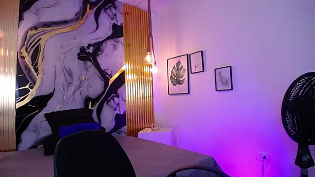 Snapshot of OliverMorgan66 chatting on June 30, 6:53 pm OliverMorgan66 online show from June 30, 6:53 pm