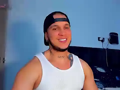 Snapshot of jacob_lautnerr chatting on June 1, 10:55 pm jacob lautnerr online show from June 1, 10:55 pm