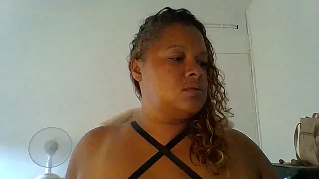 Snapshot of DOMINATRICESANDRA chatting on July 6, 6:43 am DOMINATRICESANDRA online show from July 6, 6:43 am