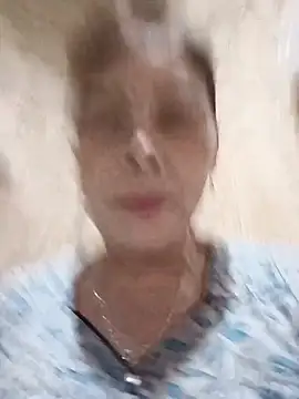 Snapshot of Kiki_sexyy chatting on June 6, 12:10 pm Kiki sexyy online show from June 6, 12:10 pm