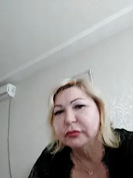 Snapshot of MilaLoveX chatting on June 9, 2:06 pm MilaLoveX online show from June 9, 2:06 pm