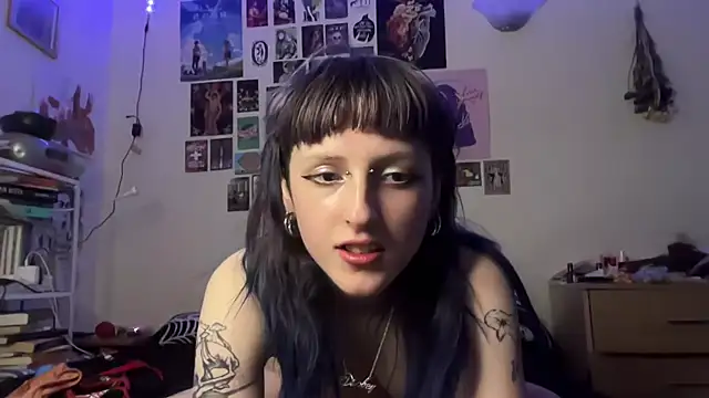 Snapshot of batzy666 chatting on June 9, 11:55 am batzy666 online show from June 9, 11:55 am