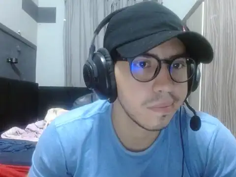 Snapshot of Fer_Ti chatting on June 24, 11:09 am Fer Ti online show from June 24, 11:09 am