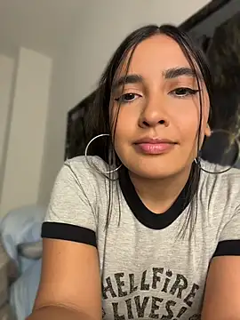 HaileyBieber  online show from July 9, 12:15 am