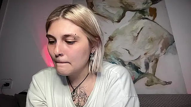 Snapshot of Ella_Bloom chatting on July 6, 4:53 pm Ella Bloom online show from July 6, 4:53 pm