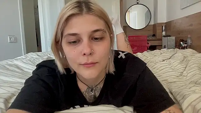 Snapshot of Ella_Bloom chatting on July 11, 10:07 am Ella Bloom online show from July 11, 10:07 am