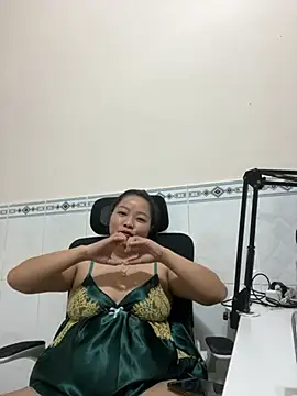 Snapshot of Senkolive chatting on June 20, 6:49 am Senkolive online show from June 20, 6:49 am