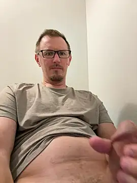 Hardpaul85 online show from July 4, 3:40 pm