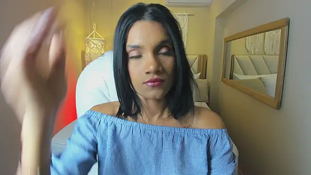 Snapshot of Alana_Parkk chatting on June 1, 12:07 pm Alana Parkk online show from June 1, 12:07 pm