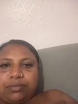 Snapshot of LittleMissGrippy chatting on June 24, 12:31 am LittleMissGrippy online show from June 24, 12:31 am