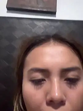IvannaNou online show from May 29, 1:42 pm