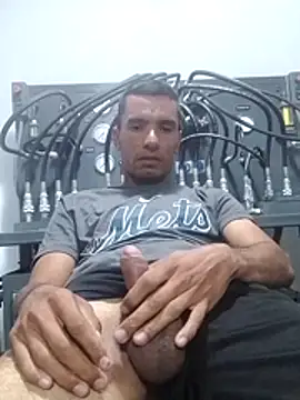 Snapshot of arcano147 chatting on May 29, 1:47 am arcano147 online show from May 29, 1:47 am