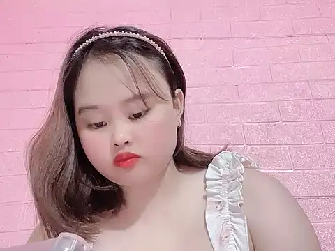 Nhungnhung679 online show from June 10, 3:55 pm