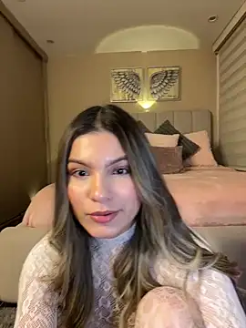 Snapshot of emilyvex chatting on June 21, 5:21 am emilyvex online show from June 21, 5:21 am