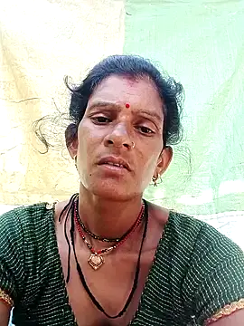 Snapshot of Cut_umang74 chatting on June 7, 1:43 am Cut umang74 online show from June 7, 1:43 am