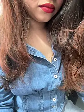 Snapshot of Yours_riya11 chatting on June 19, 6:56 pm Yours riya11 online show from June 19, 6:56 pm