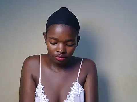 Snapshot of Emmerline_ chatting on June 12, 5:23 pm Emmerline online show from June 12, 5:23 pm