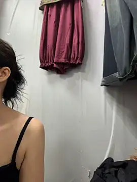 Snapshot of honghong_mother chatting on July 15, 12:27 am honghong mother online show from July 15, 12:27 am