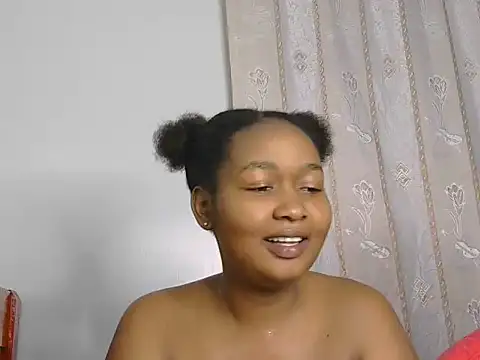 Snapshot of brownsugar_booty chatting on June 20, 12:03 am brownsugar booty online show from June 20, 12:03 am