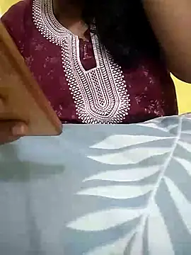 Snapshot of tamil_malluaunty chatting on July 11, 11:24 am tamil malluaunty online show from July 11, 11:24 am