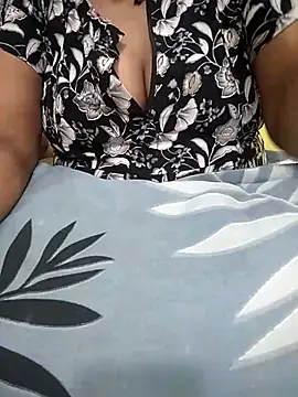 Snapshot of tamil_malluaunty chatting on July 13, 7:00 am tamil malluaunty online show from July 13, 7:00 am