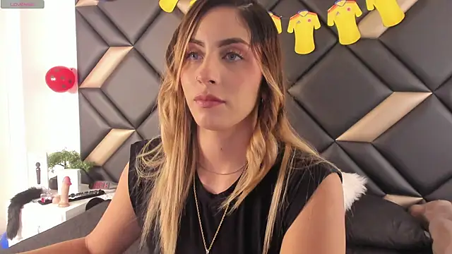Snapshot of AdrianaHarlow chatting on July 12, 2:30 pm AdrianaHarlow online show from July 12, 2:30 pm